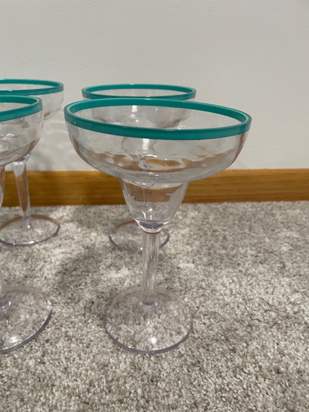 Turquoise-Rim Plastic Pitcher and 4 Margarita Glasses Set - Picture 3 of 3